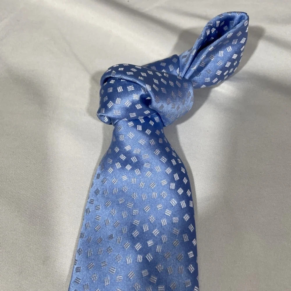 NWT $70 MICHAEL KORS [ Men's Tie ] Mini‎ Squares in Light Blue